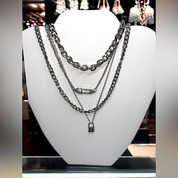 4 chains Layering Set l Rhinestone l Safety Pin l Lock l Newβl 16 Great Looks - Picture 13 of 16
